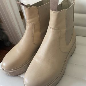 Free people Carmel Chelsea Boots size 40